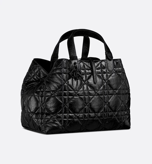 Borsa Media Toujours in Pelle di vitello increspata nera con Motivo Macrocannage