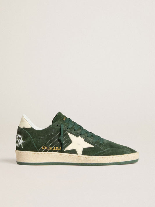 Suede verde con stella e talloncino in pelle bianca
