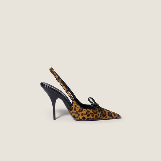 Décolleté slingback in pelle stampata con fiocco miele