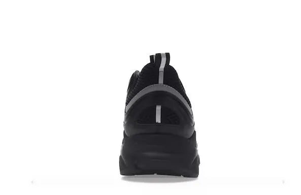 B22 Black Silver