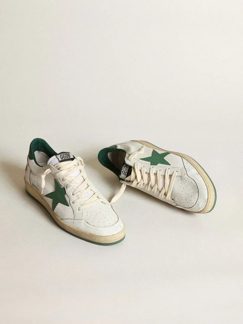 Nappa bianca con stella e talloncino in pelle verde