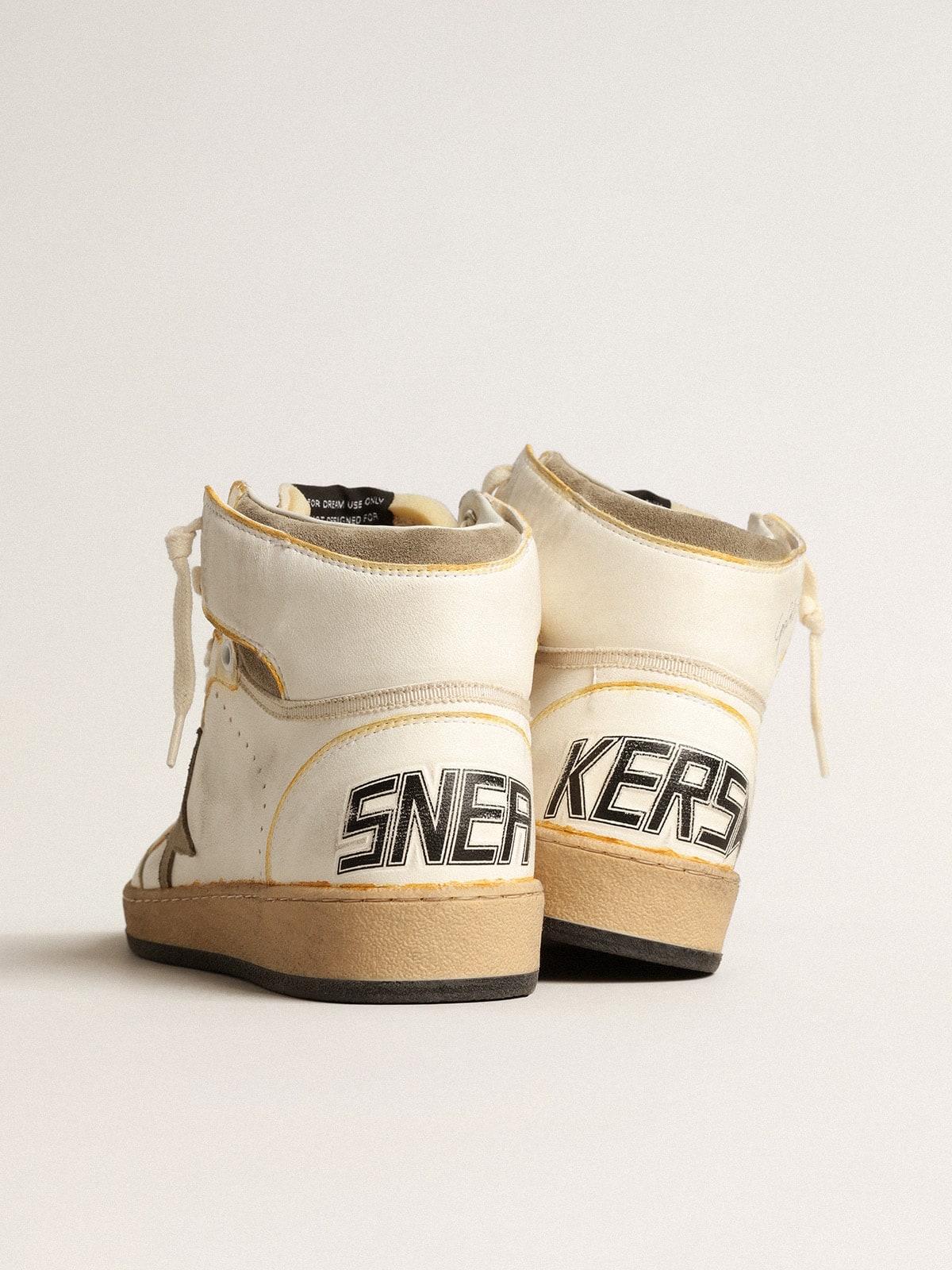 Nappa bianca con stella in suede color tortora