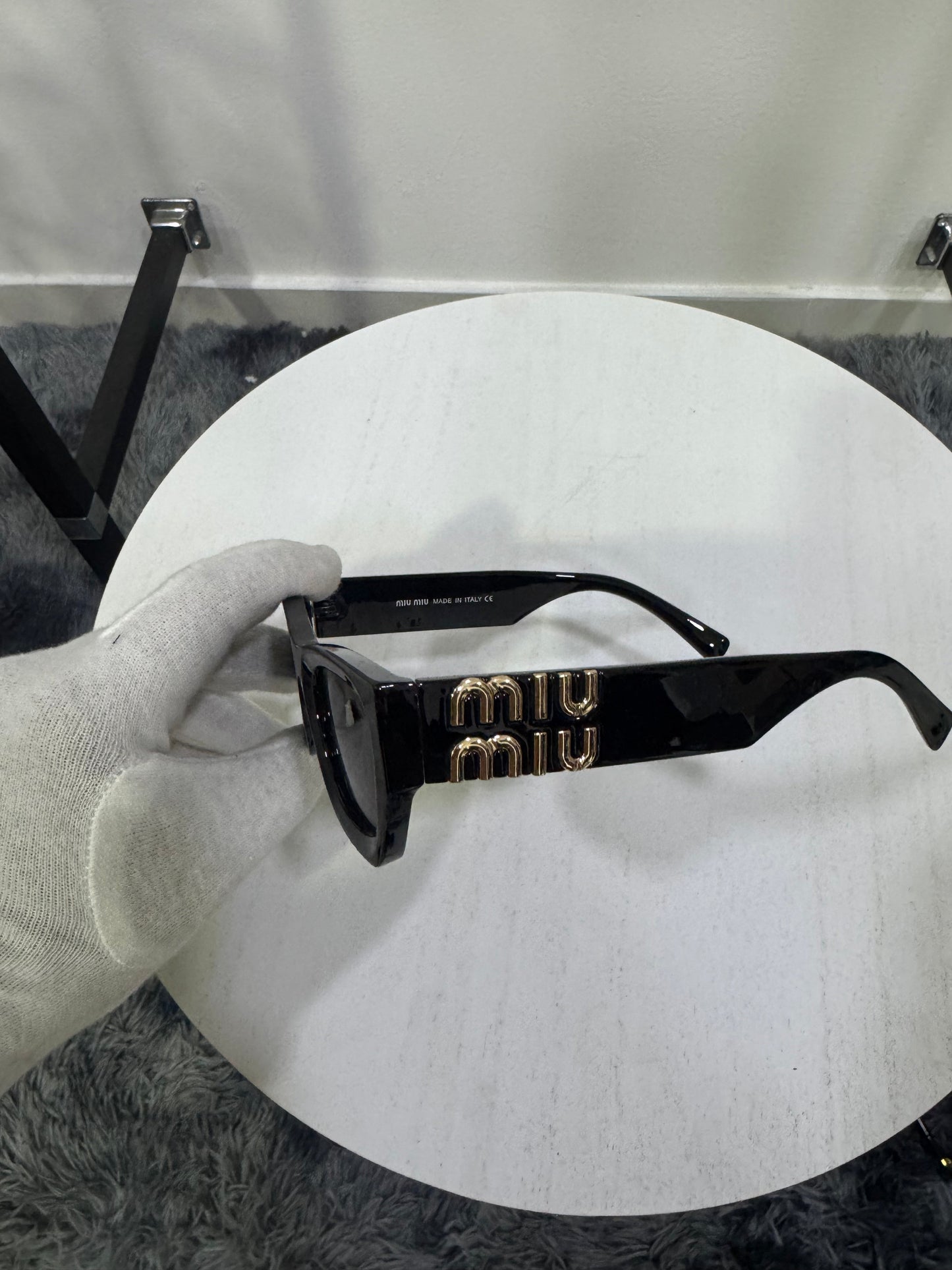Occhiali da sole Miu Miu MU 09WS (1AB5S0)