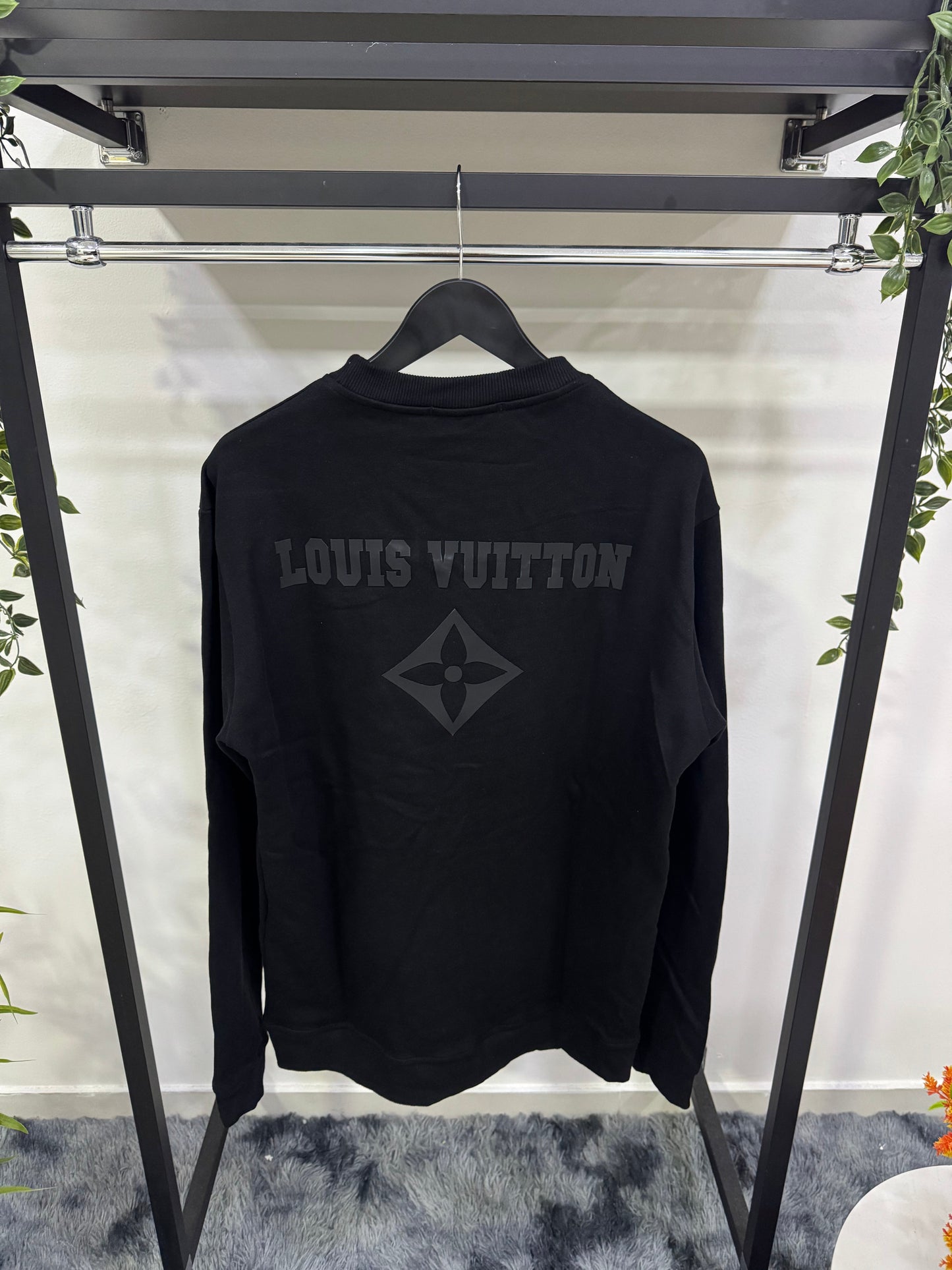 Felpa girocollo con logo tono su tono LV