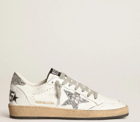 Nappa con stella bianca e talloncino glitter